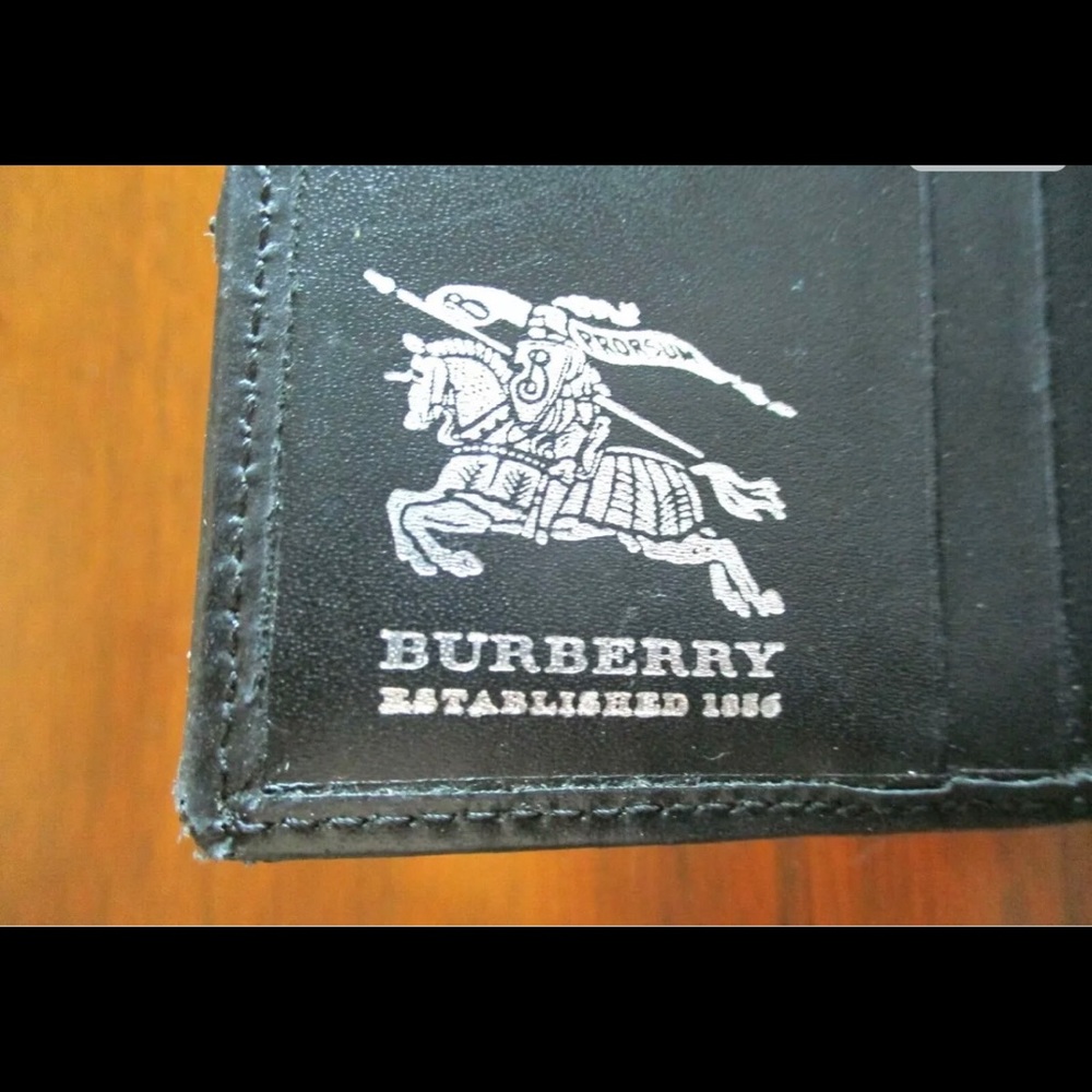 Burberry bifold wallet made in Italy - Picture 6 of 10
